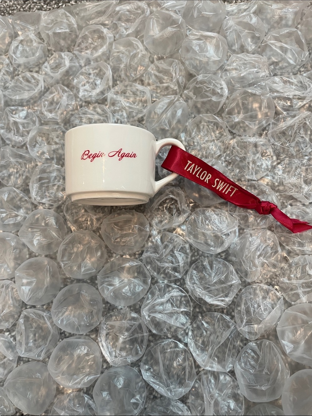 Taylor Swift Ornament plus Confetti